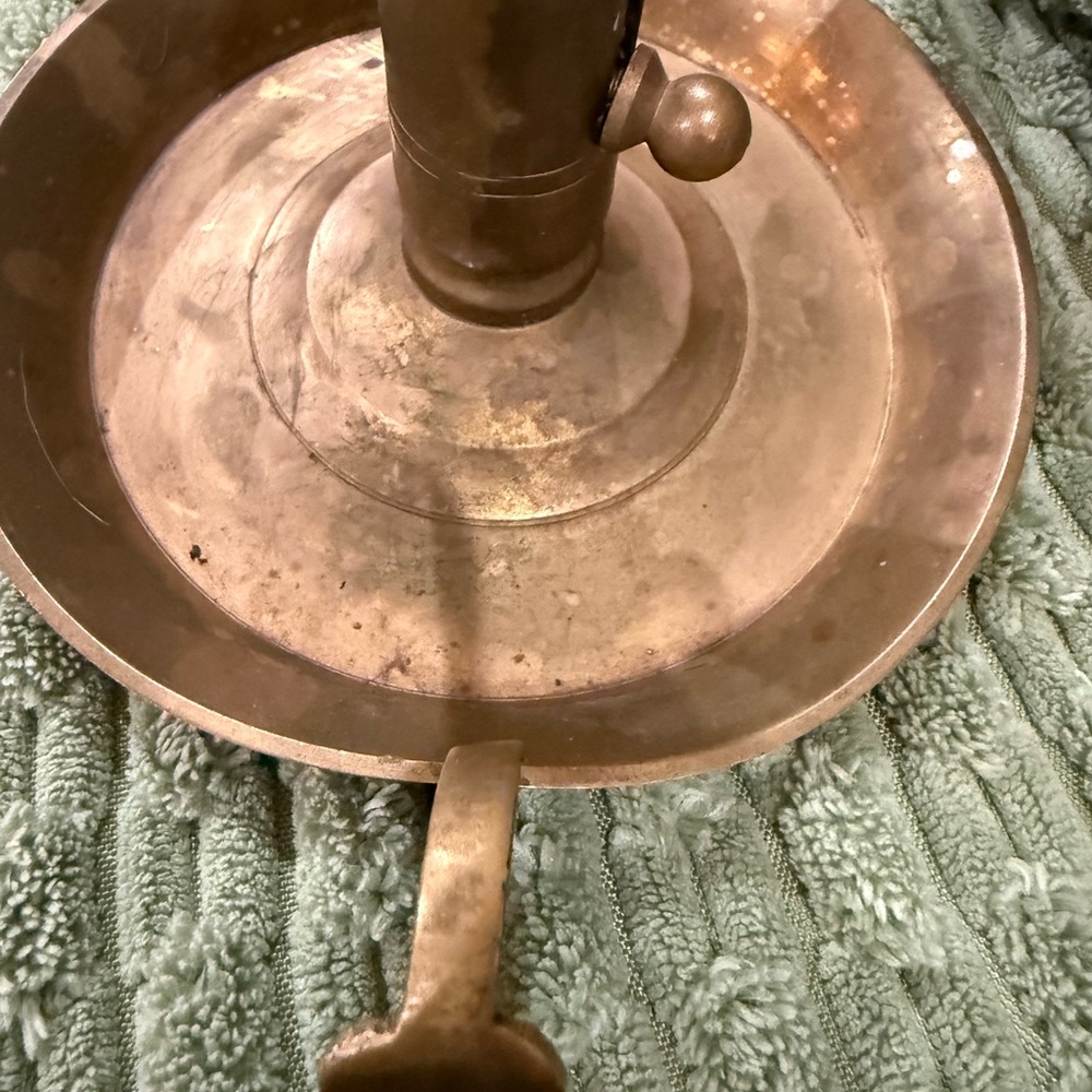Antique Brass Chamberstick Candlestick Holder with candle lift and spill plate - Picture 5 of 11